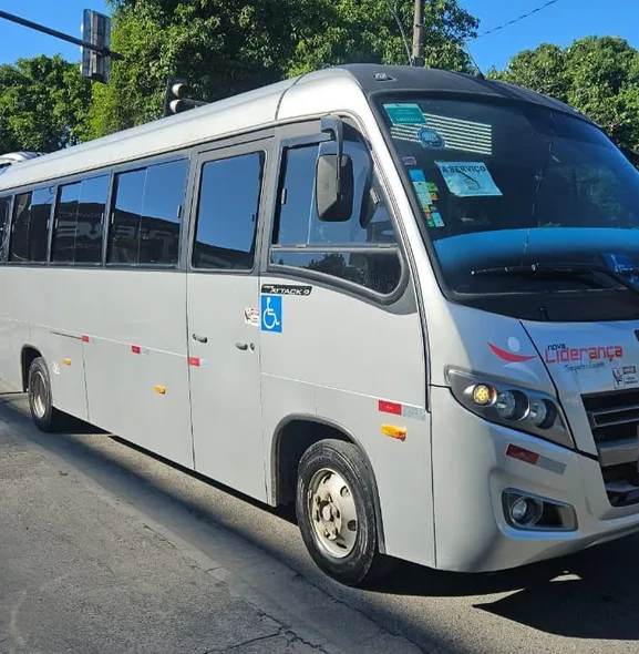Micro-ônibus de 32 lugares, micro-ônibus da Bonifácio Transportes
